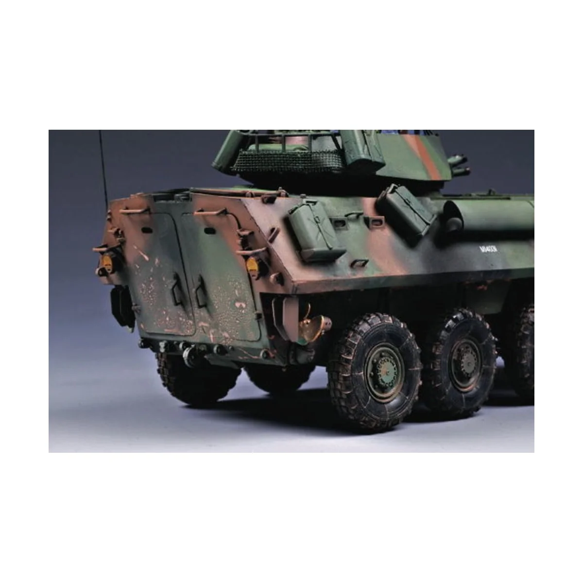 USMC LAV-25 ''Piranha 2'', 1/35 - Trumpeter 00349