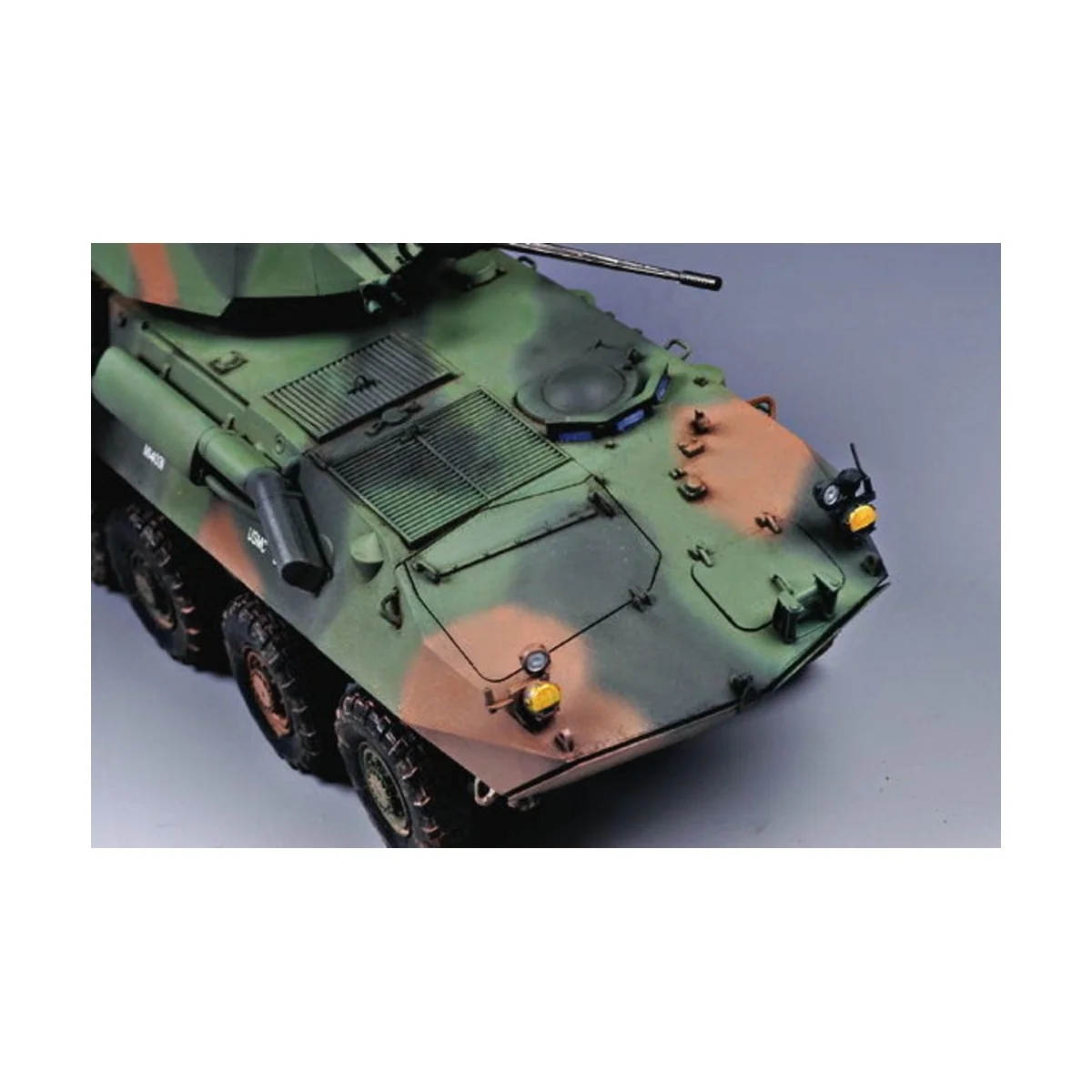 USMC LAV-25 ''Piranha 2'', 1/35 - Trumpeter 00349