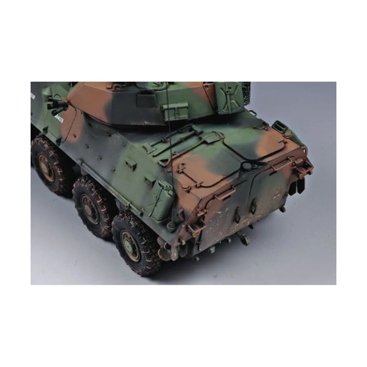 USMC LAV-25 ''Piranha 2'', 1/35 - Trumpeter 00349