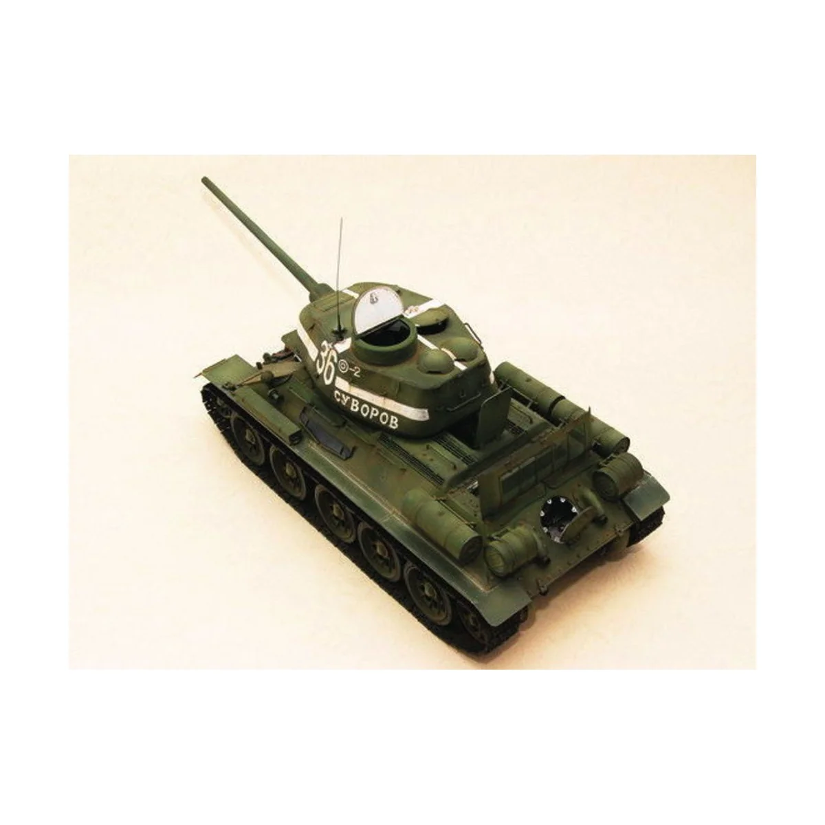 T-34/85 1944 Baunummer 183, 1/16 - Trumpeter 00902
