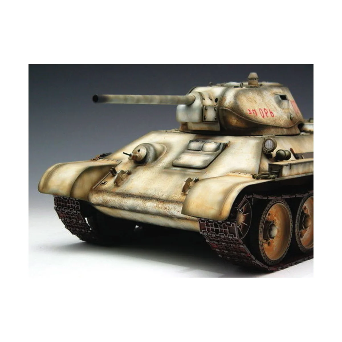 T-34/76 Soviet Tank (1942), 1/16 - Trumpeter 00905