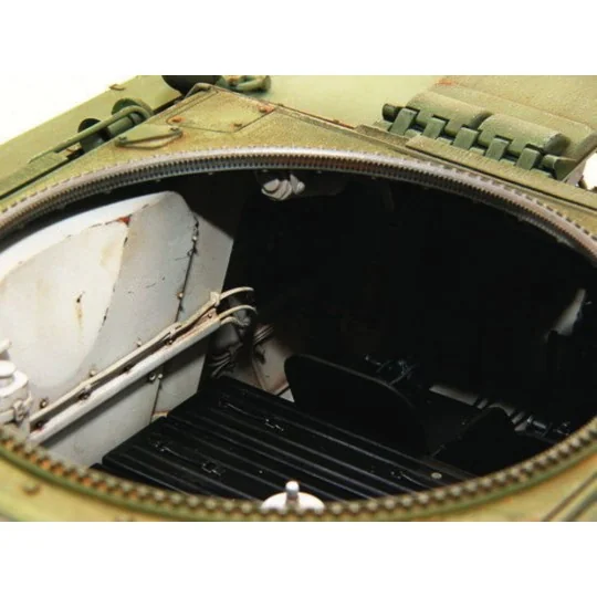 T-34/85 1944 Baunummer 183, 1/16 - Trumpeter 00902