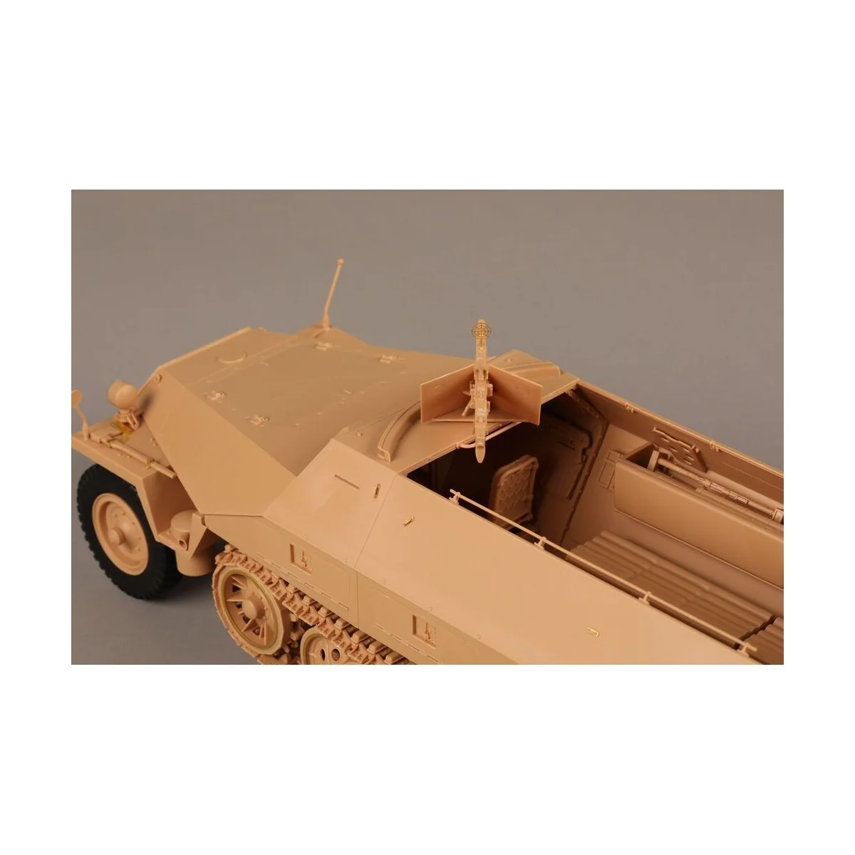 Sd.Kfz 251D, 1/16 - Trumpeter 00942