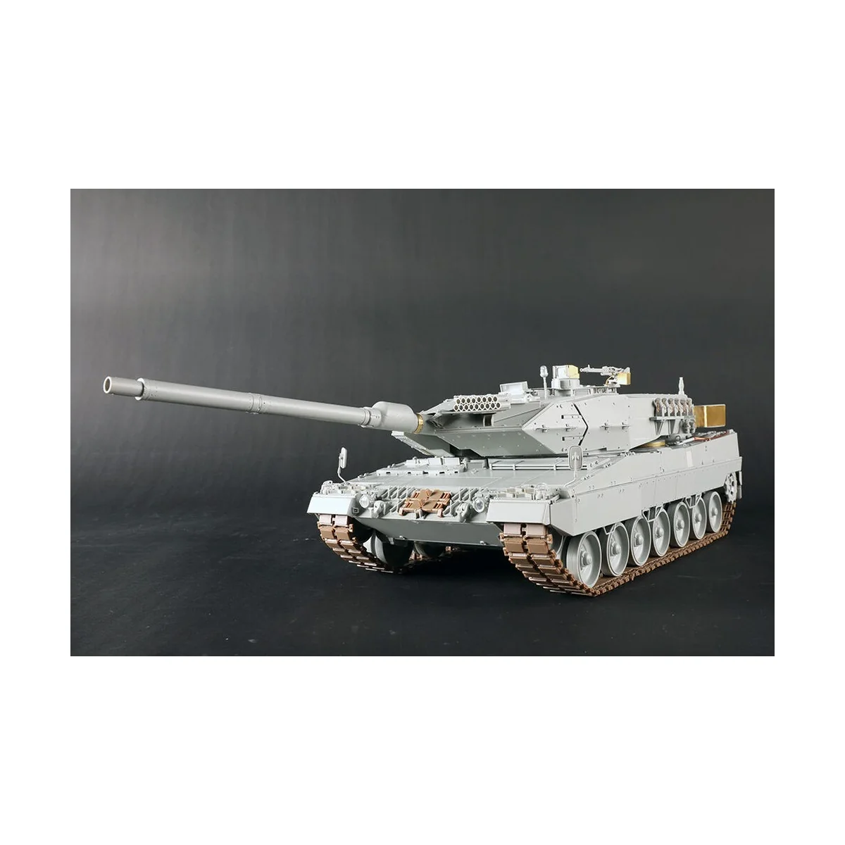 German Leopard 2A6 MBT, 1/16 - Trumpeter 00966