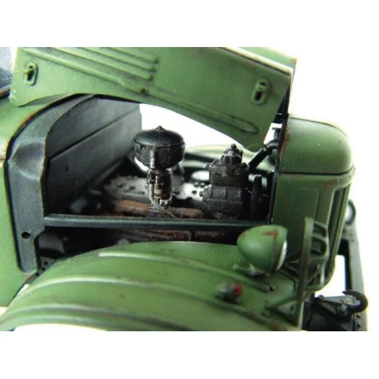 ZIL-157 6x6 Soviet Military Truck, 1/35 - Trumpeter 01001