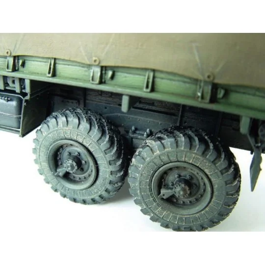 ZIL-157 6x6 Soviet Military Truck, 1/35 - Trumpeter 01001