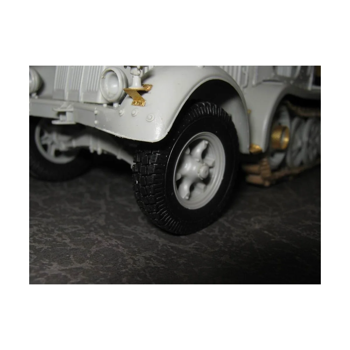 2 cm Flakvierling 38 Selbstfahrlafette (Sd.Kfz.7/1 early version), ...