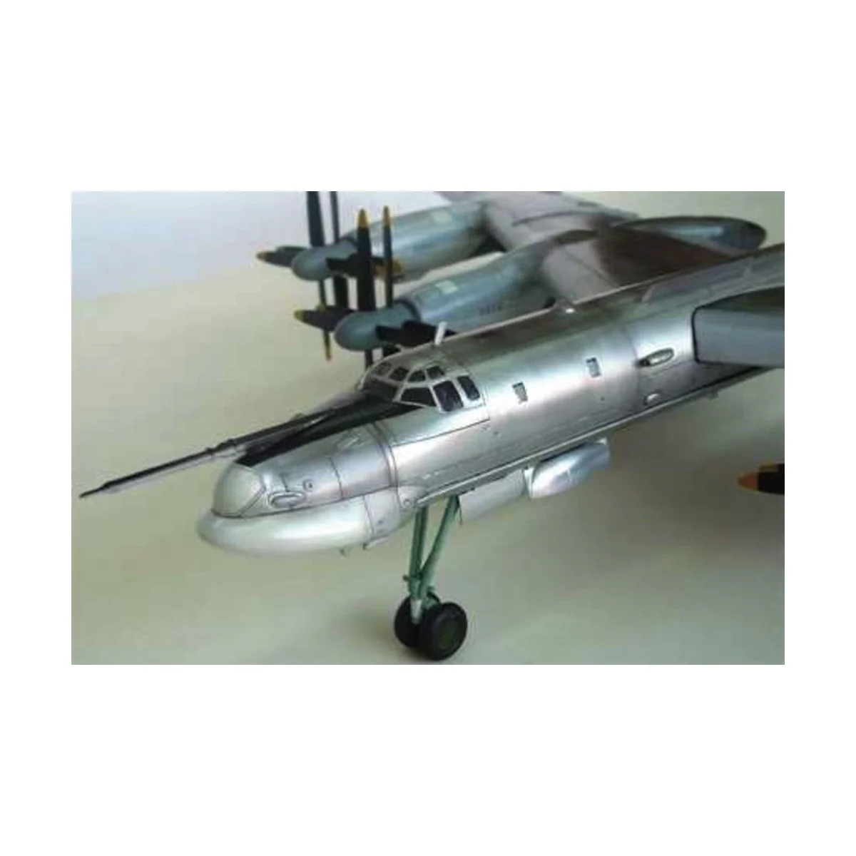 Tupolev Tu-95 MS Bear-H, 1/72 - Trumpeter 01601