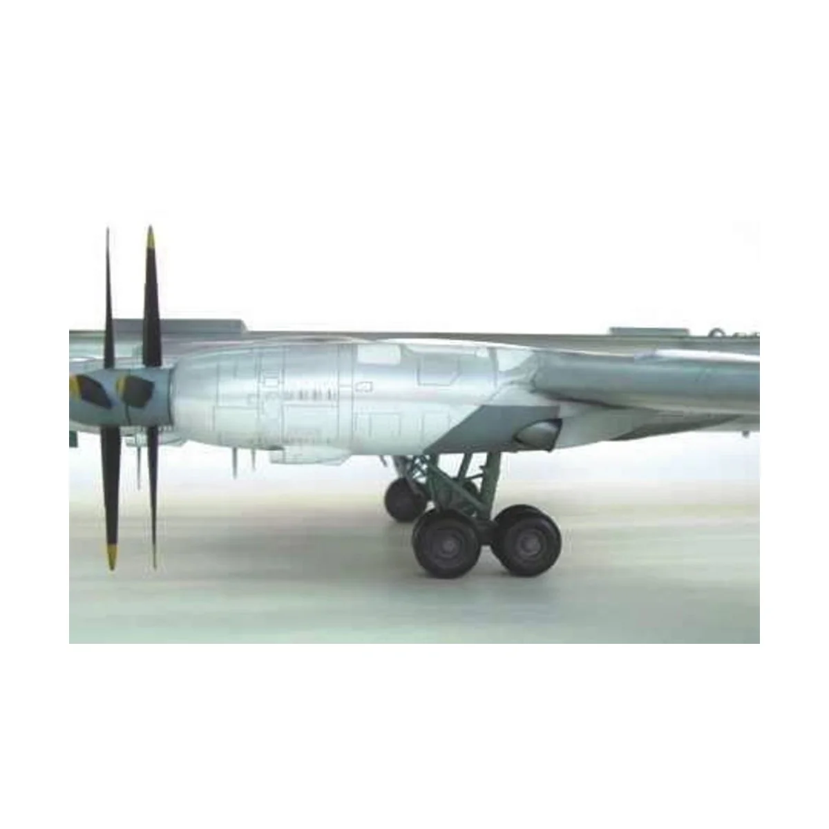 Tupolev Tu-95 MS Bear-H, 1/72 - Trumpeter 01601