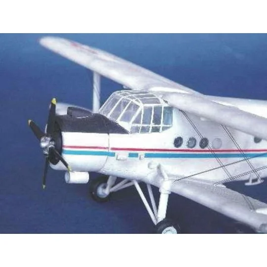 Antonov An-2 Colt / Nanchang Y-5, 1/72 - Trumpeter 01602