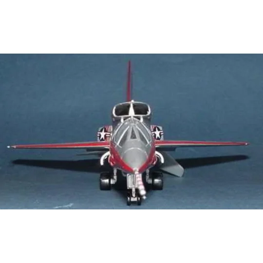 North American F-107 A Ultra Sabre, 1/72 - Trumpeter 01605