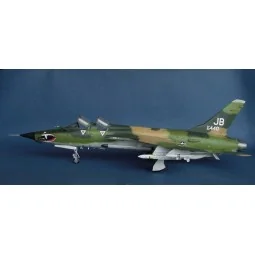 Republic F-105 G Wild Weasel, 1/32 - Trumpeter 02202 2