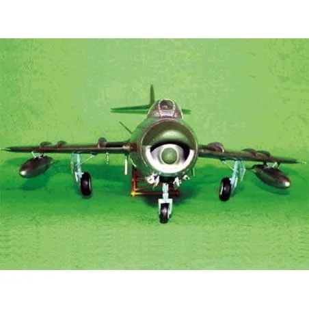 MiG-17 PF Fresco, 1/32 - Trumpeter 02206