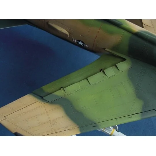 Republic F-105 G Wild Weasel, 1/32 - Trumpeter 02202