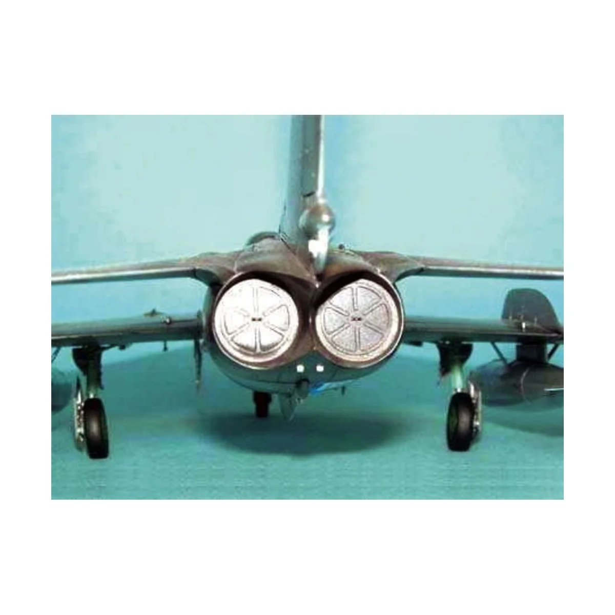 MiG-19 S Farmer C, 1/32 - Trumpeter 02207