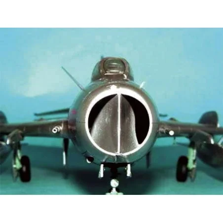 MiG-19 S Farmer C, 1/32 - Trumpeter 02207
