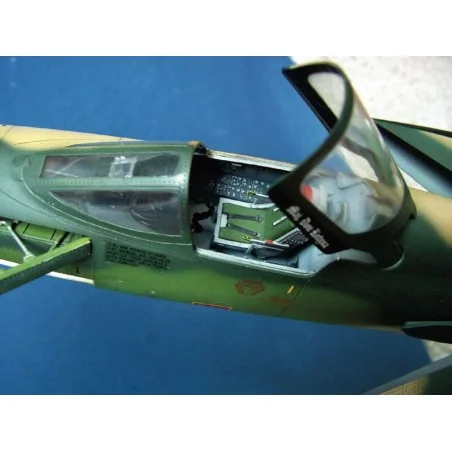 Republic F-105 D Thunderchief, 1/32 - Trumpeter 02201