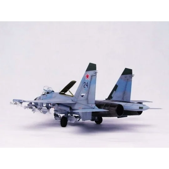 Sukhoi Su-27 Flanker B, 1/32 - Trumpeter 02224