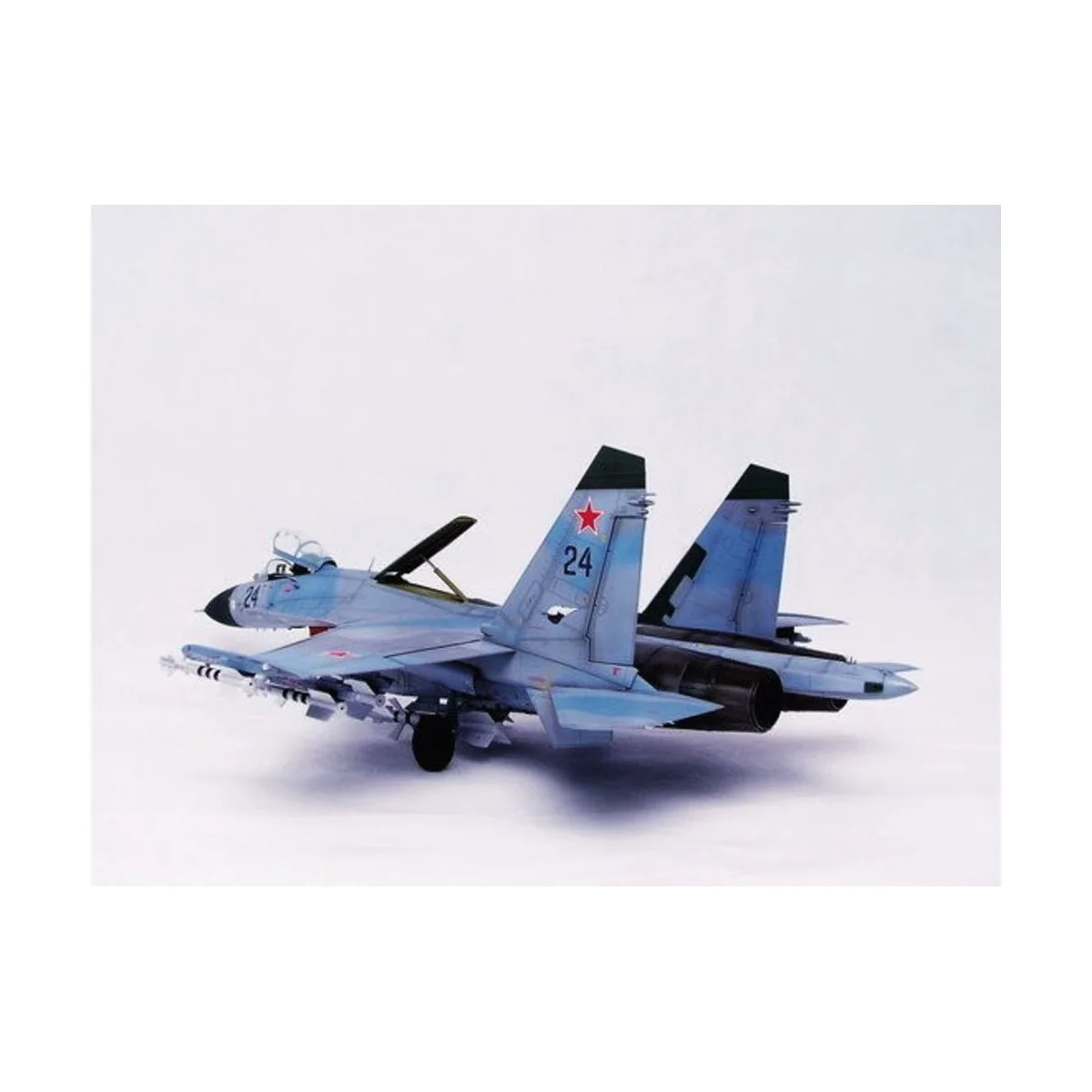 Sukhoi Su-27 Flanker B, 1/32 - Trumpeter 02224