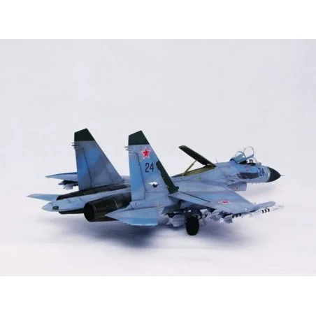 Sukhoi Su-27 Flanker B, 1/32 - Trumpeter 02224