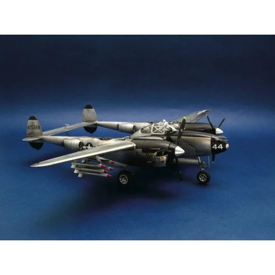 Lockheed P-38 L-5-LO Lightning, 1/32 - Trumpeter 02227