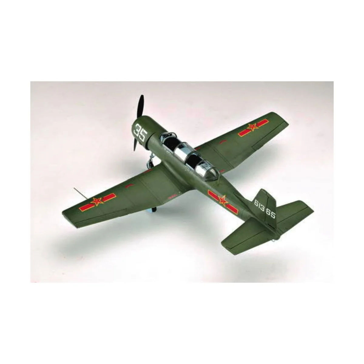 China Nanchang CJ-6, 1/32 - Trumpeter 02240
