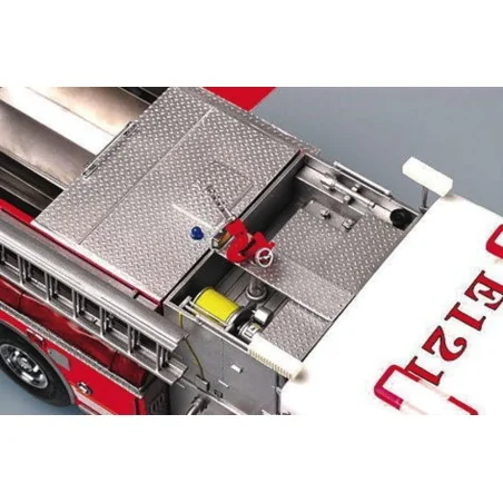 American LaFrance Eagle Fire Pumper 2002, 1/25 - Trumpeter 02506