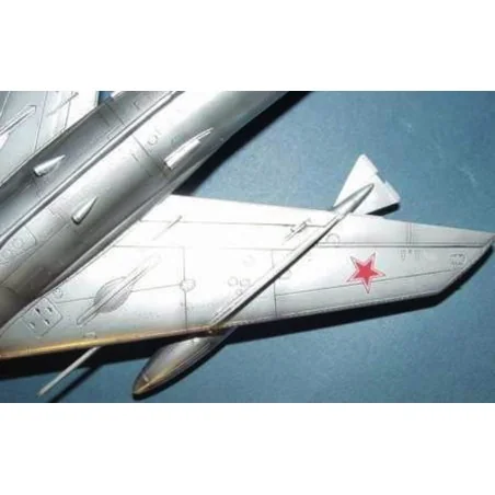 MiG-19 S Farmer C, 1/48 - Trumpeter 02803