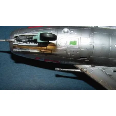 MiG-19 S Farmer C, 1/48 - Trumpeter 02803