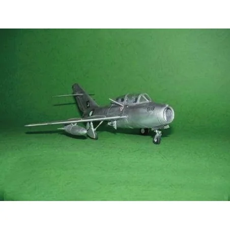 MiG-15 UTI Midget, 1/48 - Trumpeter 02805