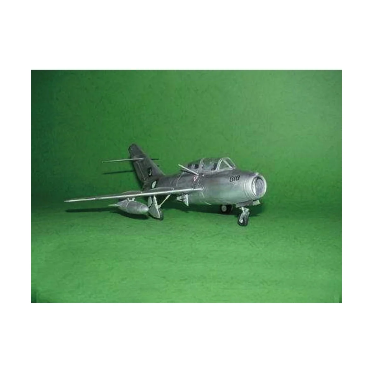 MiG-15 UTI Midget, 1/48 - Trumpeter 02805