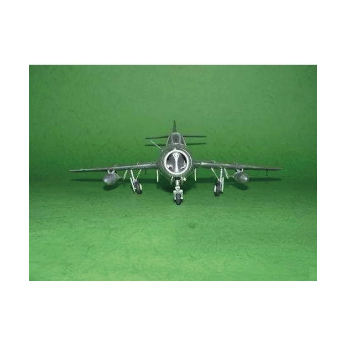 MiG-15 UTI Midget, 1/48 - Trumpeter 02805