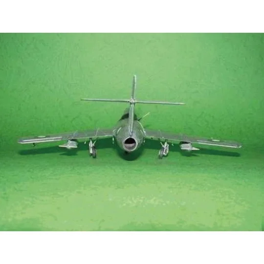 MiG-15 UTI Midget, 1/48 - Trumpeter 02805