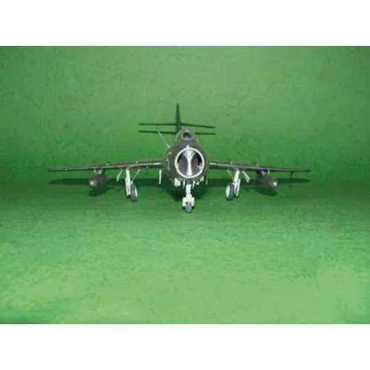 MiG-15 bis Fagot, 1/48 - Trumpeter 02806