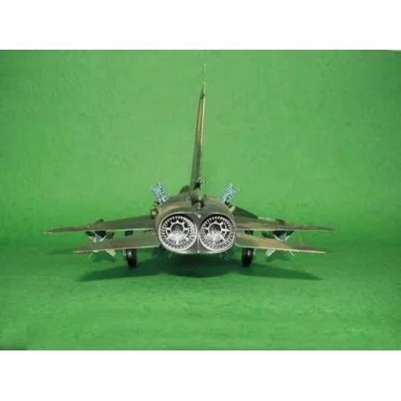 Sukhoi Su-15 TM Flagon F, 1/48 - Trumpeter 02811