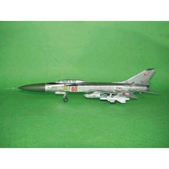 Sukhoi Su-15 UM Flagon F, 1/48 - Trumpeter 02812