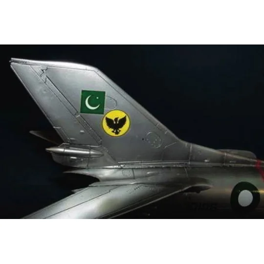 Shenyang FT-6 Trainer, 1/48 - Trumpeter 02813