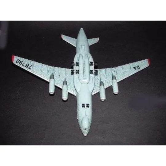Iljushin IL-76 Candid Transport, 1/144 - Trumpeter 03901