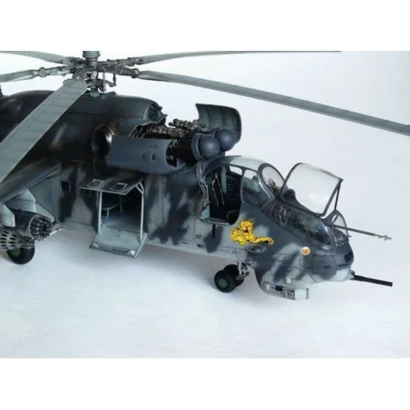Mil Mi-24 V Hind-E, 1/35 - Trumpeter 05103