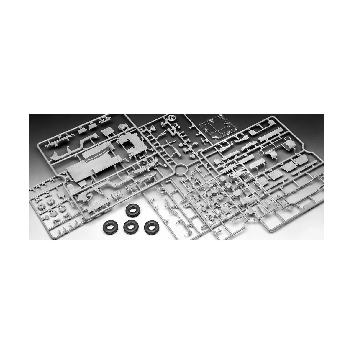 HMMWV M109 7A2, 1/35 - Revell 03366