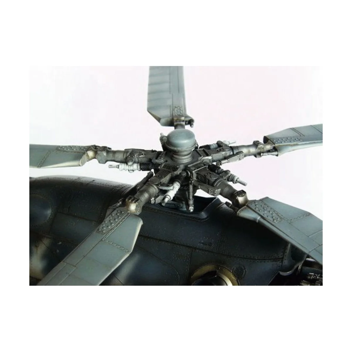 Mil Mi-24 V Hind-E, 1/35 - Trumpeter 05103