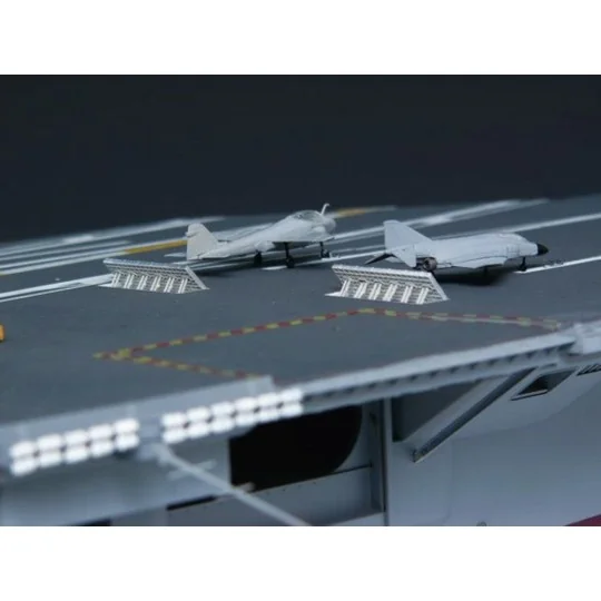 Flugzeugträger USS Nimitz CVN-68 1975, 1/350 - Trumpeter 05605