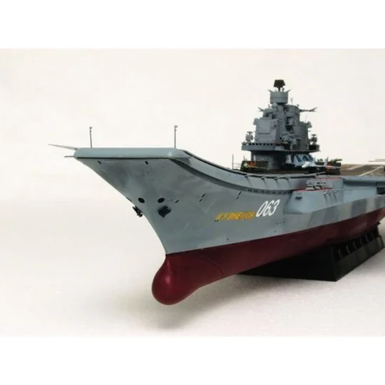 USSR AC Admiral Kuznetsov, 1/350 - Trumpeter 05606