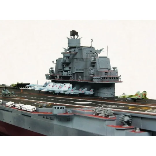 USSR AC Admiral Kuznetsov, 1/350 - Trumpeter 05606