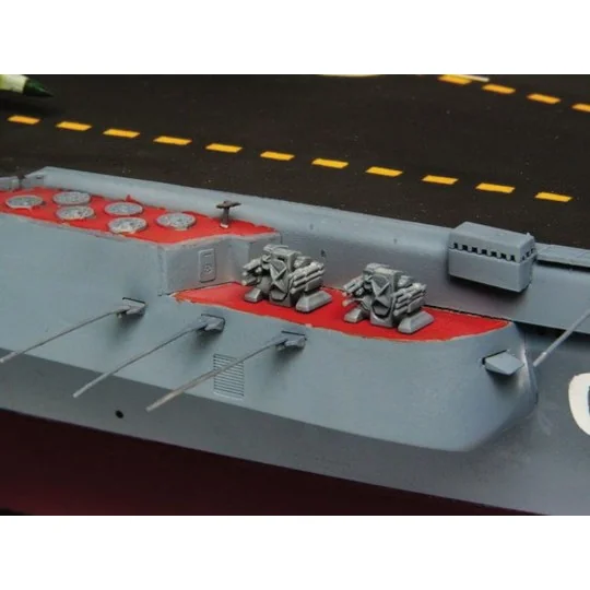 USSR AC Admiral Kuznetsov, 1/350 - Trumpeter 05606