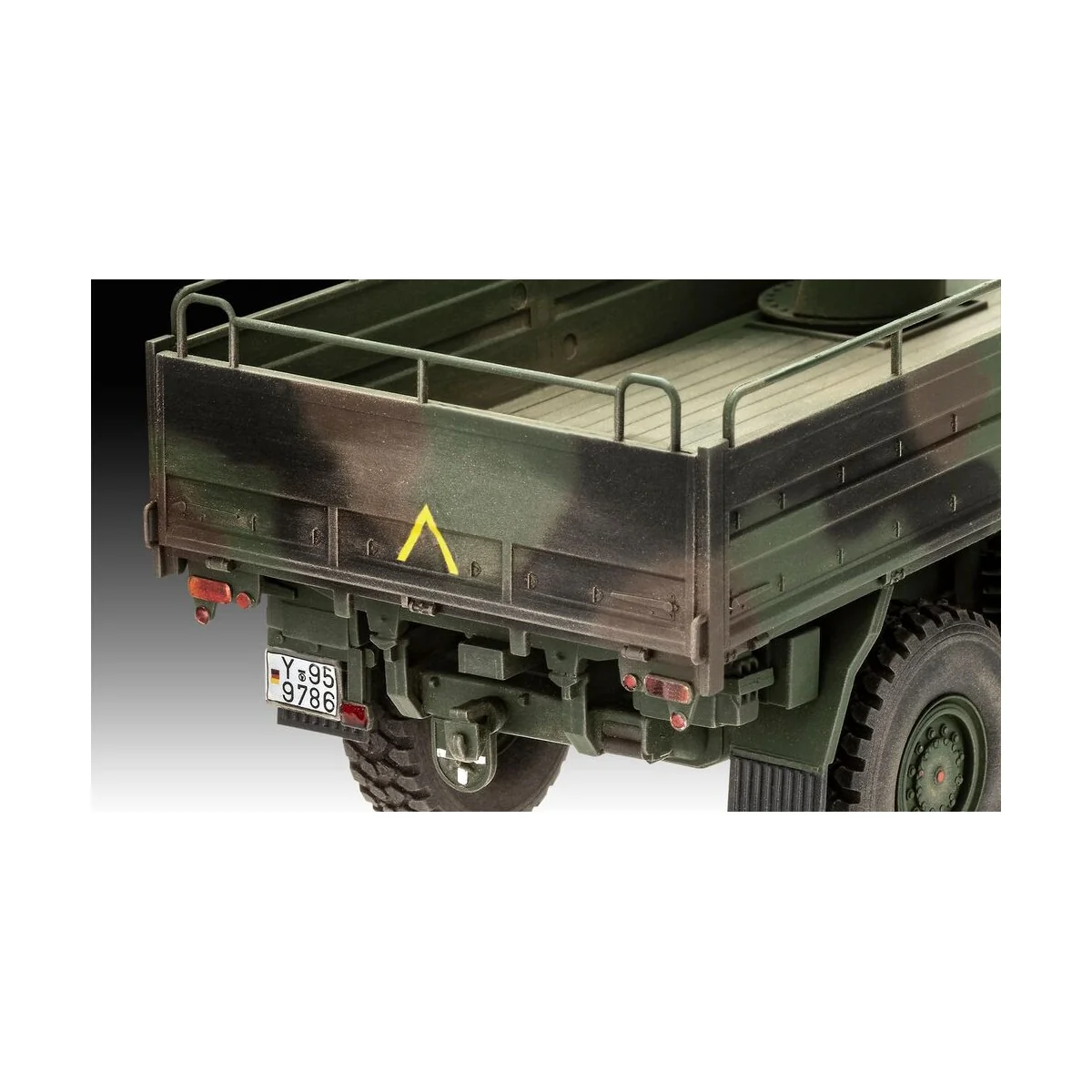 MAN 10t milgl truck 8x8, 1/35 - Revell 03367