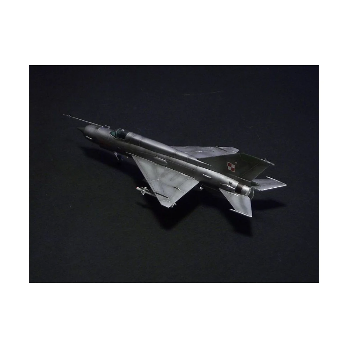 MiG-21MF Tomcat Killer, 1/72 - Mistercraft C-16