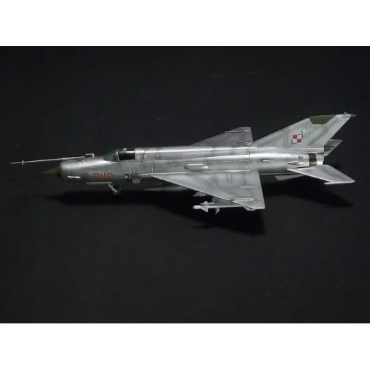 MiG-21MF Tomcat Killer, 1/72 - Mistercraft C-16