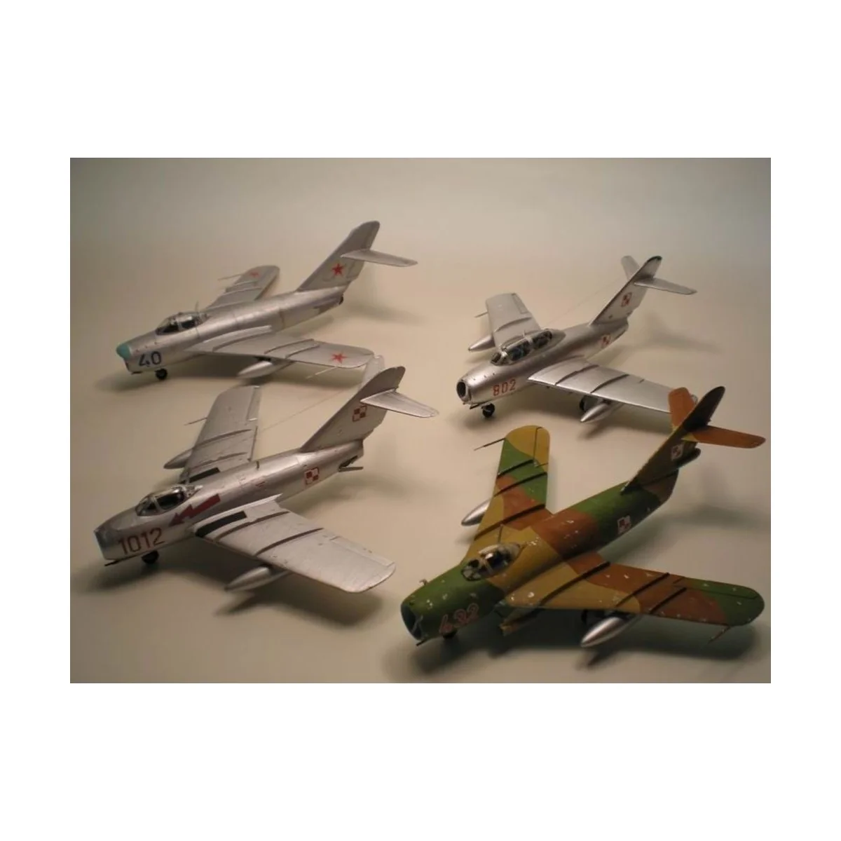 MiG-17 PF Radar Fresco, 1/72 - Mistercraft C-29