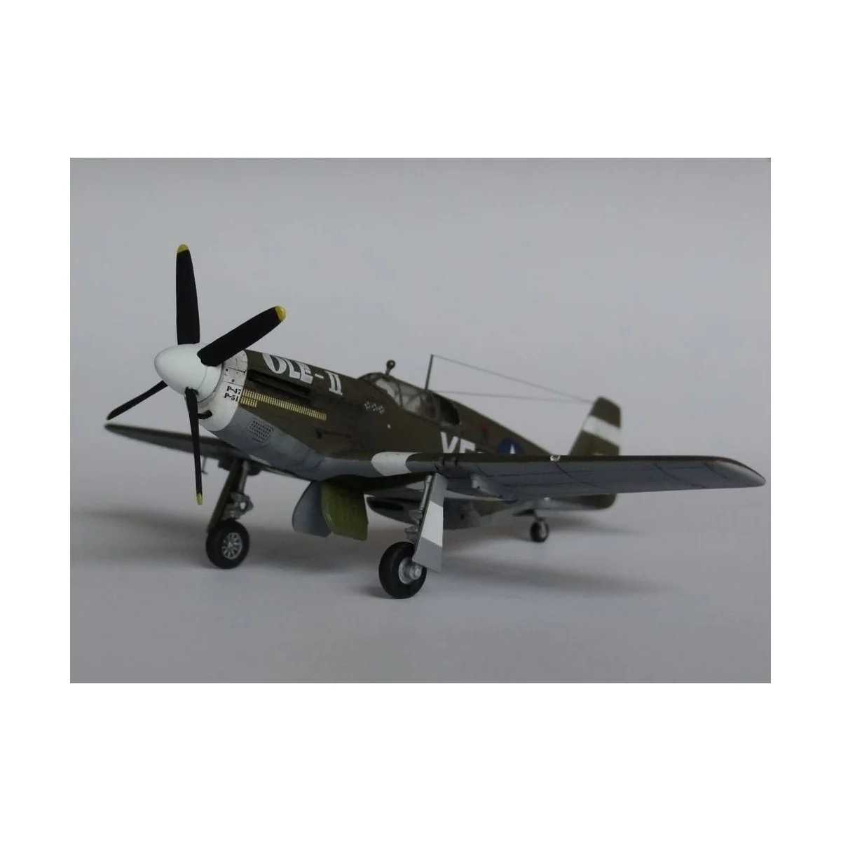 P-51 B-1 BullFrog I, 1/72 - Mistercraft C-46
